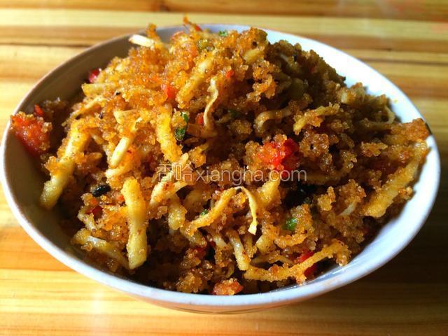 这是炒熟后的芋头渣超级下饭噢