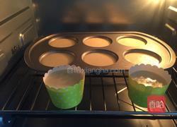 威风小蛋糕的做法图解2