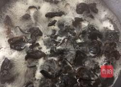 肉丝炒黑木耳(剁椒篇)的做法图解1