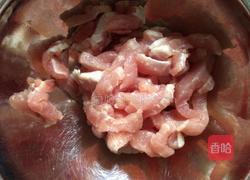 茭白炒肉的做法图解2