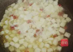 Illustration of how to make braised radish and sausage rice 9