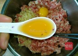 红烧狮子头的做法图解1