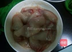 菌菇鱼片汤的做法图解1