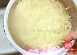 胡萝卜土豆丝的做法图解3