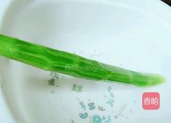 凉拌莴笋的做法图解1