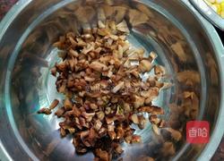 玉米饺子萝卜饺子的做法图解2