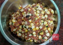 玉米饺子萝卜饺子的做法图解5