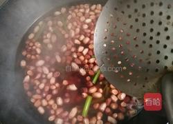 芹菜花生米的做法图解5