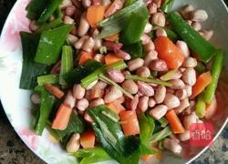 芹菜花生米的做法图解7