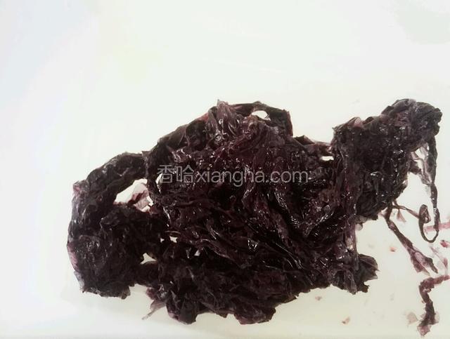 紫菜洗净沥干水份