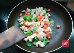 木耳红萝卜炒藕丁的做法图解2