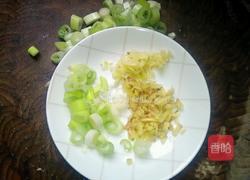 烂肉青豆的做法图解3