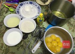 10寸戚风蛋糕的做法图解1