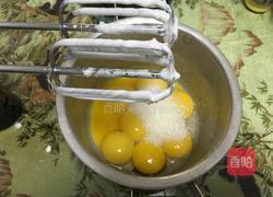 10寸戚风蛋糕的做法图解7