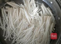 凉拌金针菇的做法图解1