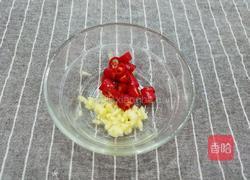 香菇炒白菜叶的做法图解4