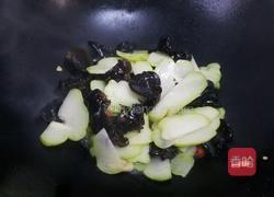 佛手瓜炒木耳的做法图解12