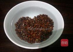 红豆红枣红薯小米粥的做法图解1