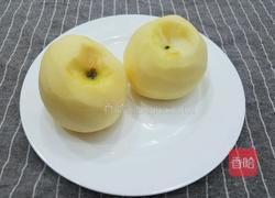 鲜榨苹果汁的做法图解2