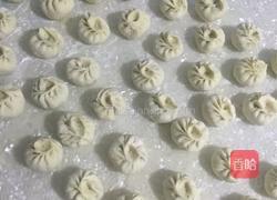 萝卜茎粉条素馅小笼包的做法图解2