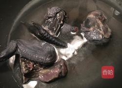 板栗乌鸡汤的做法图解2