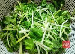 芹菜胡萝卜肉丝的做法图解1