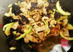 瓠瓜木耳炒肉片的做法图解11