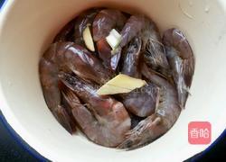 西红柿烧河虾的做法图解2