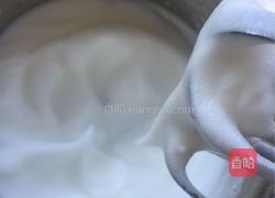 戚风蛋糕的做法图解3