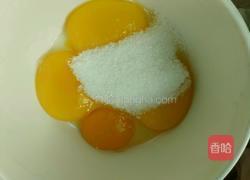 戚风蛋糕的做法图解3