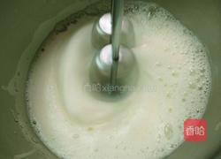 戚风蛋糕的做法图解8