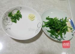 韭菜炒土豆片的做法图解2