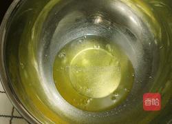 芒果瑞士卷的做法图解2