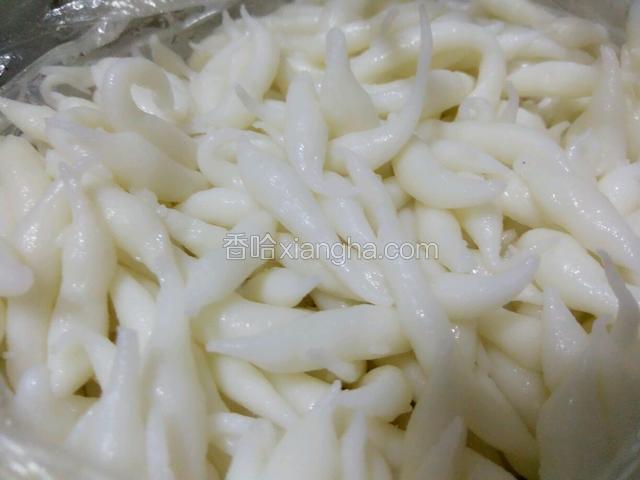手工懒粉两斤，(我是买的，人家用手工做的很好吃)
