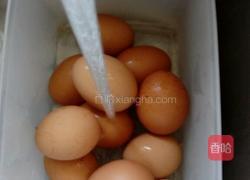无水煮鸡蛋的做法图解1