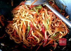 四色素炒面的做法图解15