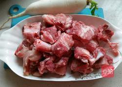 萝卜排骨汤的做法图解1