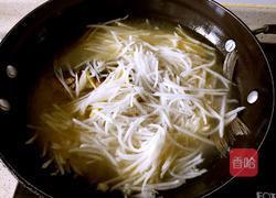 鲫鱼萝卜汤的做法图解6