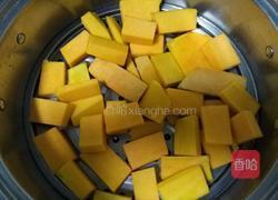 黄金球~南瓜芝麻球的做法图解1