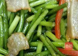 蒜苗炒腊肉的做法图解5