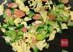 青瓜火腿炒鸡蛋的做法图解3