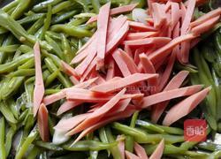 芸豆炒火腿肠的做法图解7