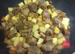 土豆牛腩的做法图解6