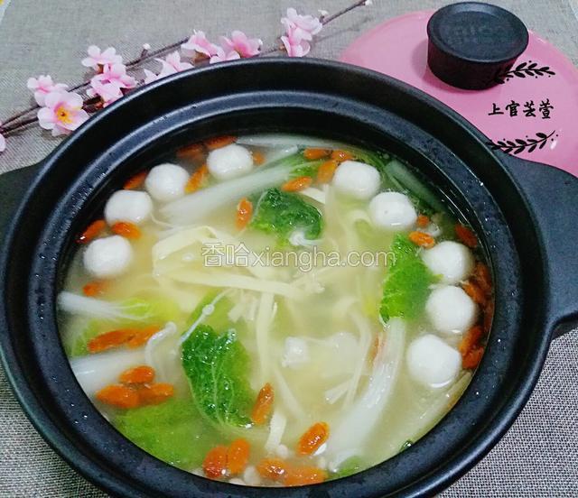 这么一锅秋季养生三鲜鸭汤就完成了！