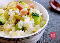 榨菜炒饭的做法图解8