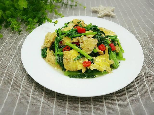 茼蒿菜炒鸡蛋