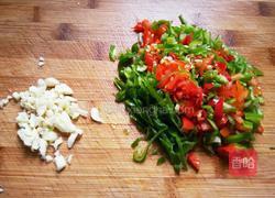 辣椒煎蛋的做法图解2