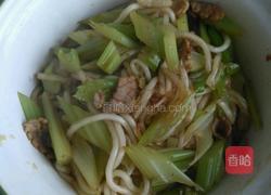 芹菜爆炒粉条的做法图解5