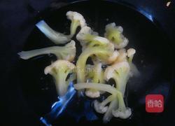 花菜炒香肠的做法图解3