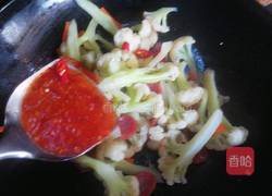 花菜炒香肠的做法图解6